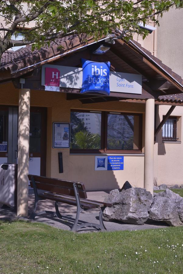 Hotel Ibis Budget Lyon Sud Saint-Fons A7 Exterior photo