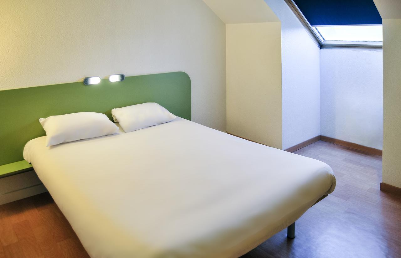 Hotel Ibis Budget Lyon Sud Saint-Fons A7 Exterior photo