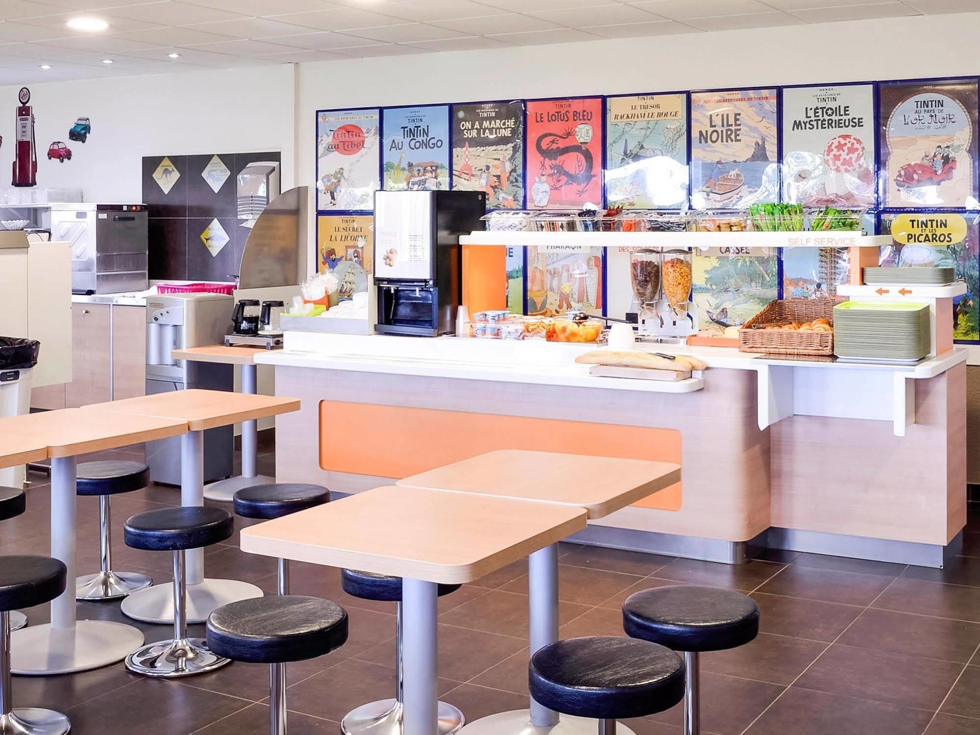 Hotel Ibis Budget Lyon Sud Saint-Fons A7 Exterior photo