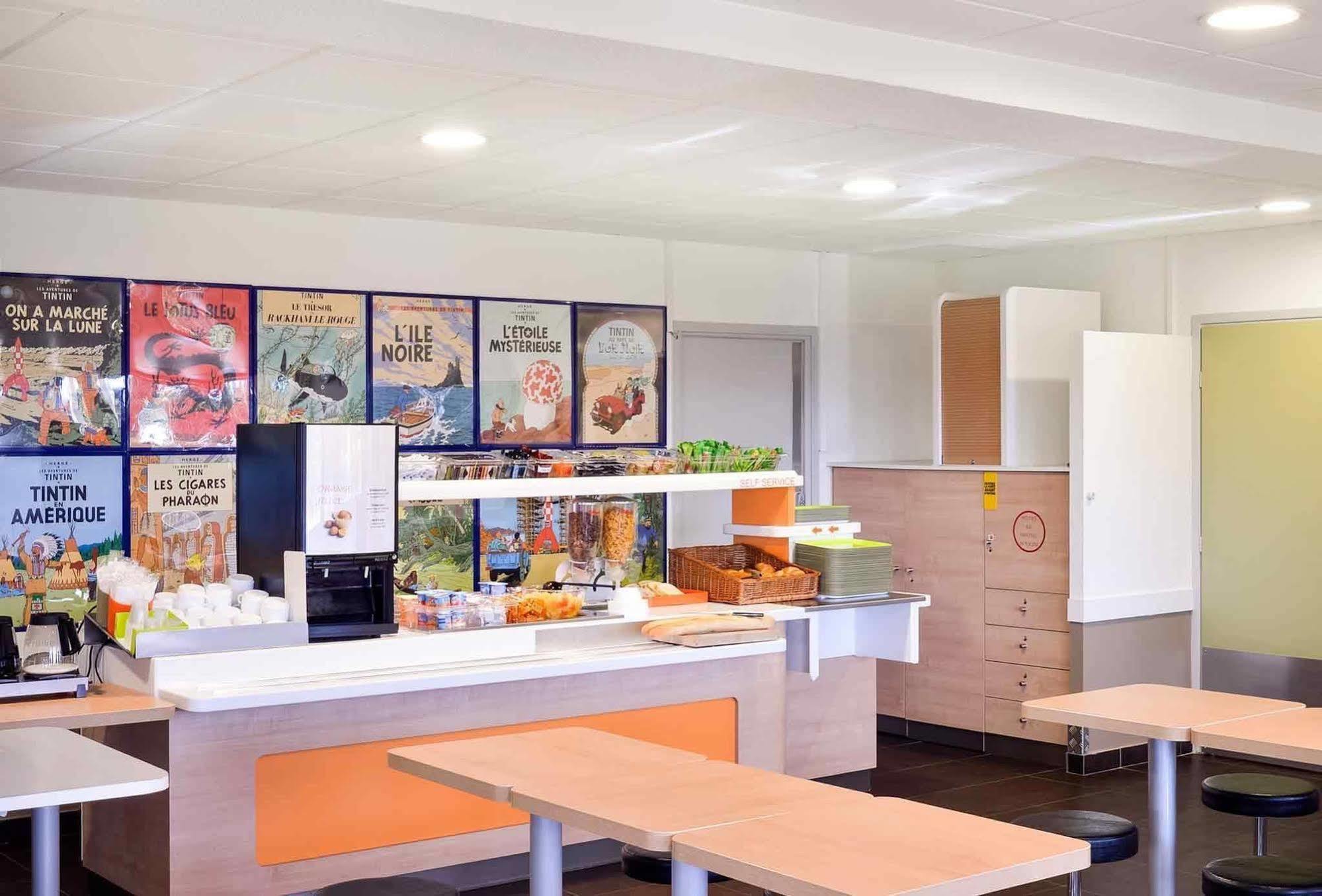 Hotel Ibis Budget Lyon Sud Saint-Fons A7 Exterior photo
