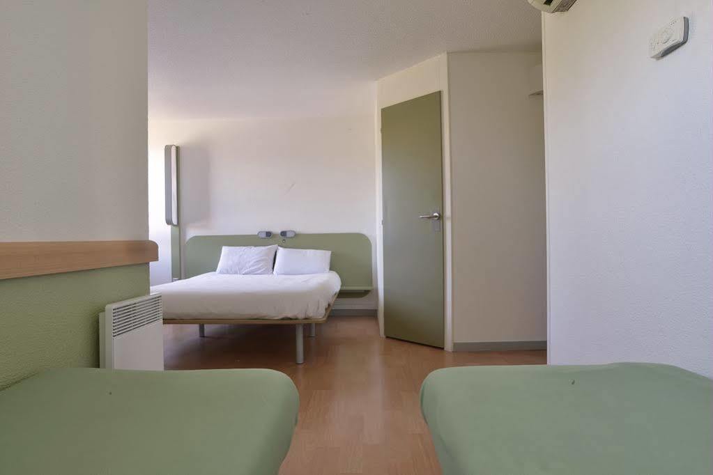 Hotel Ibis Budget Lyon Sud Saint-Fons A7 Exterior photo