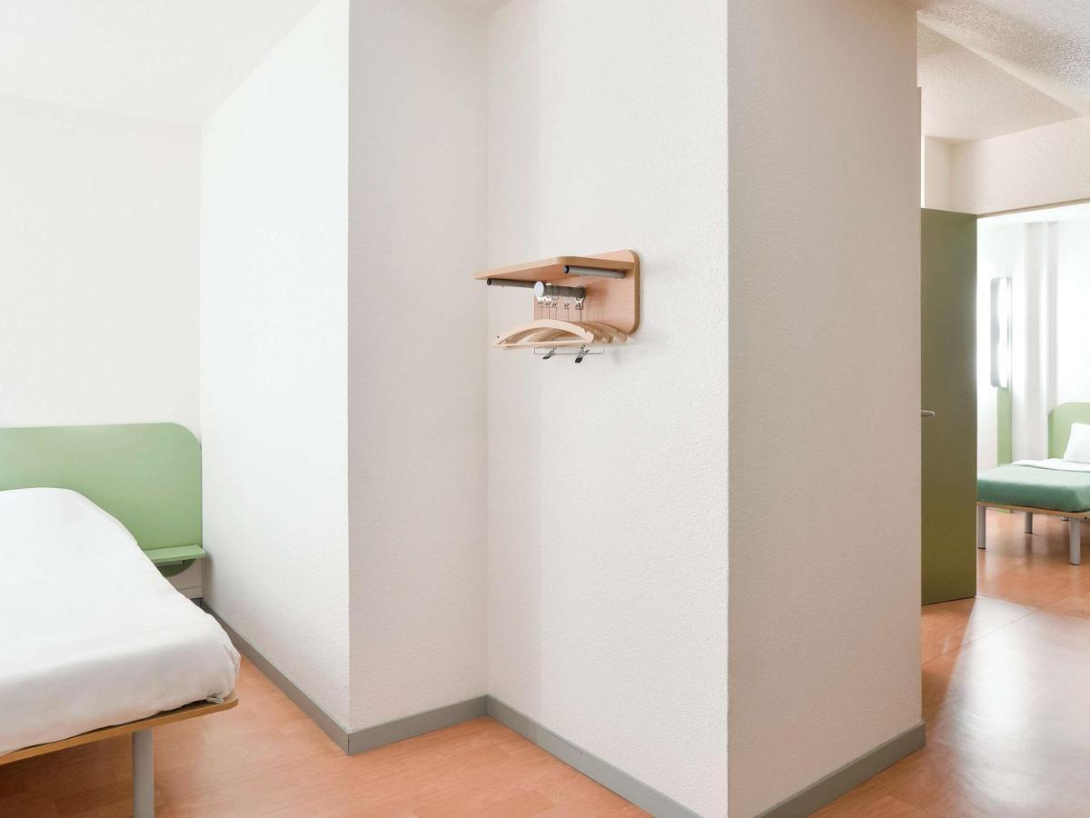 Hotel Ibis Budget Lyon Sud Saint-Fons A7 Exterior photo